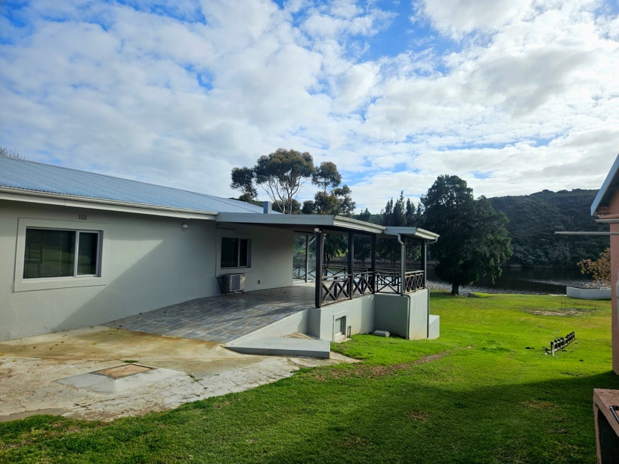 6 Bedroom Property for Sale in Malgas Western Cape